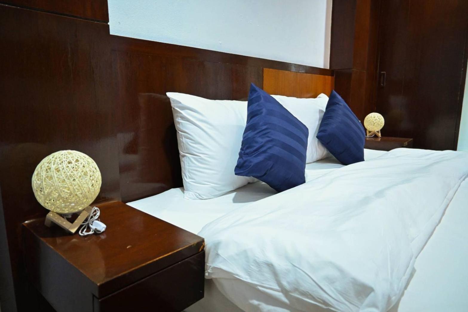 Royal Star Suites Паттайя Экстерьер фото